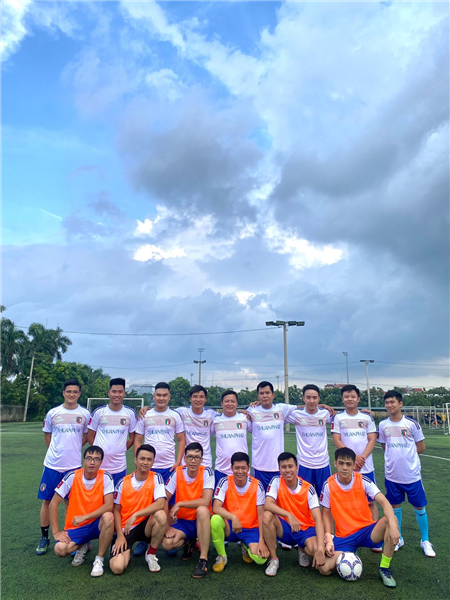 健康増進とスポーツマンシップの実践のため、サッカークラブを設立し、定期的にサッカー大会を開催し、健康なトゥアン・ファットを目指す。